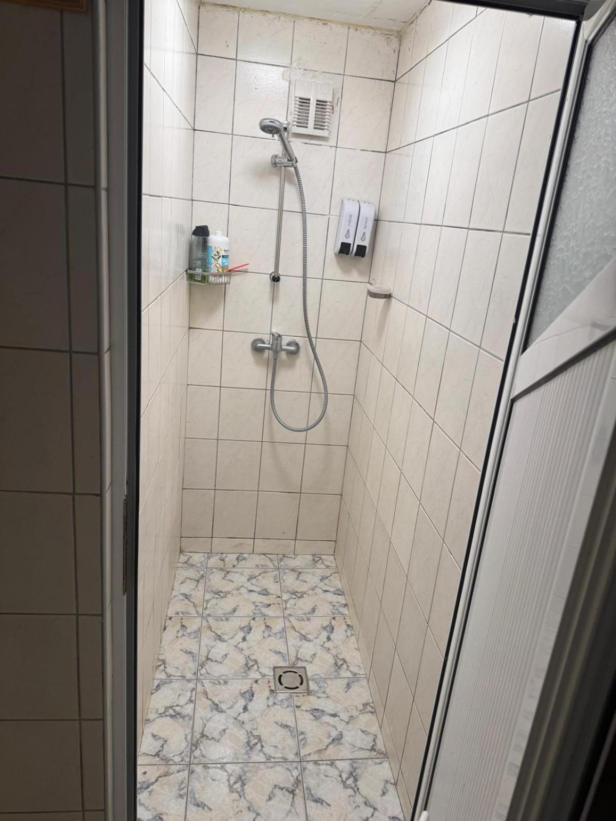 Caesar'S Motel Hagenbrunn Bagian luar foto